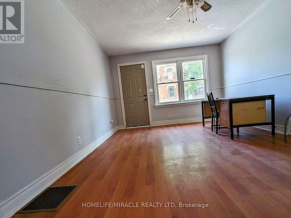 3rd image of 45 Main St N