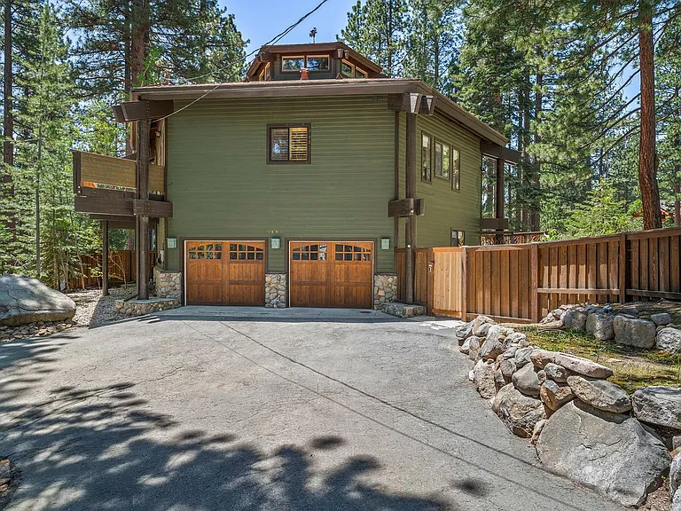 1091 Flume Rd — Photo 1