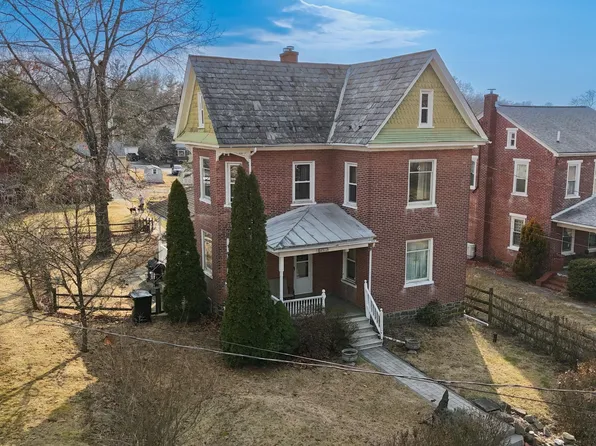 412 Main St, Green Lane, PA 18054