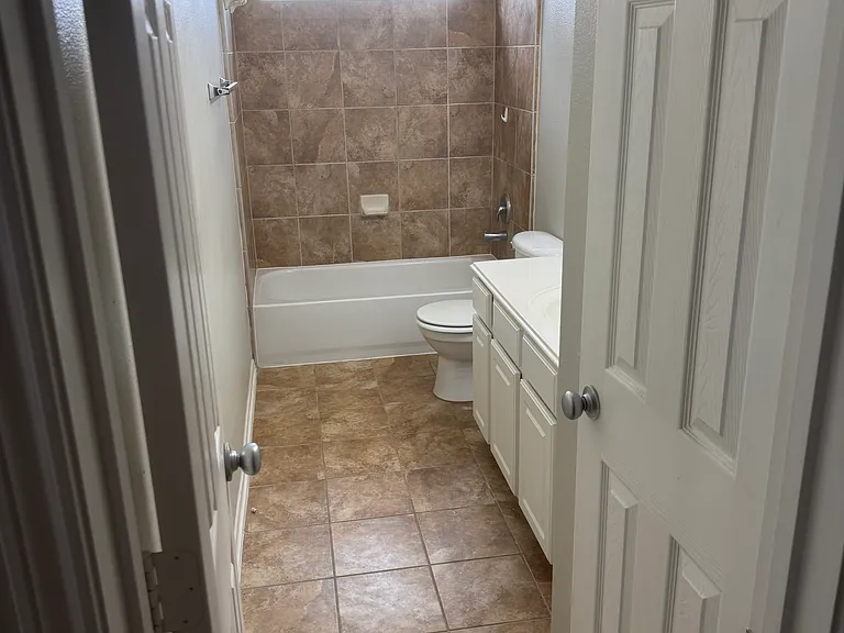 8614 Briar Oaks Ln — Photo 10