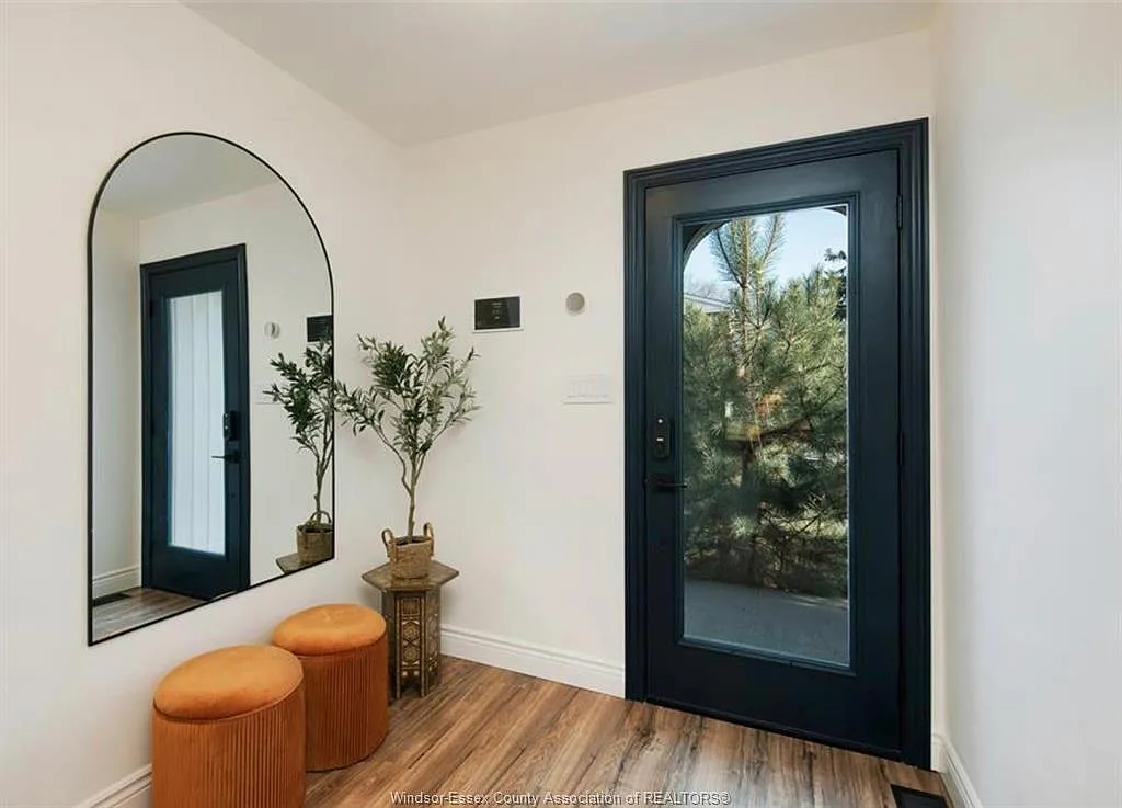 4 bed, 1.5 bath, $2,450 — Photo 3