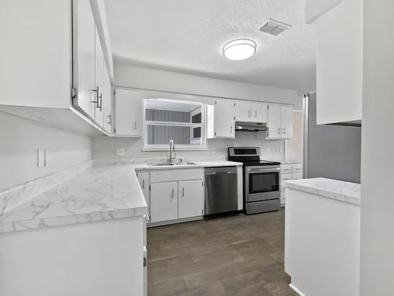 2nd image of 3203 Cormorant Dr E