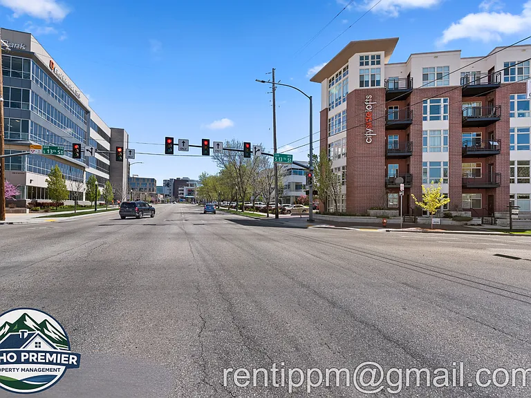 406 S 13th St #104 — Photo 3