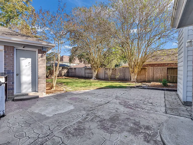 2108 Autumn Cove Dr — Photo 39