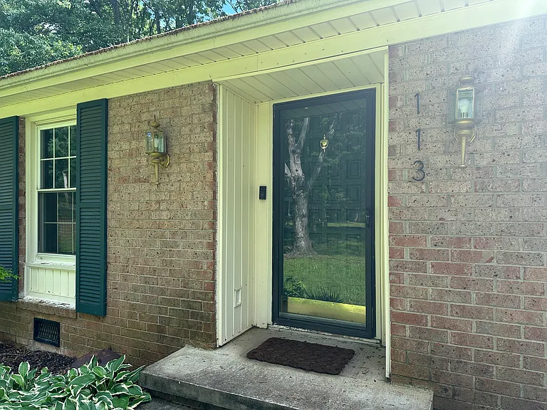 113 Cold Springs Rd — Photo 2