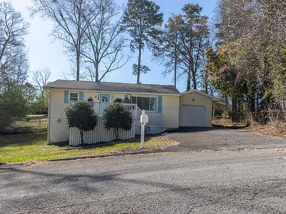 2nd image of 3814 Altamira Dr