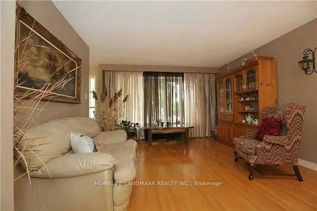 1256 Falgarwood Dr — Photo 5