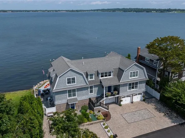 105 Charlotte Dr, East Greenwich, RI 02818