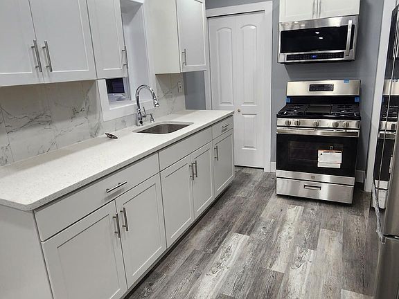 4th image of 563 Wadleigh Ave