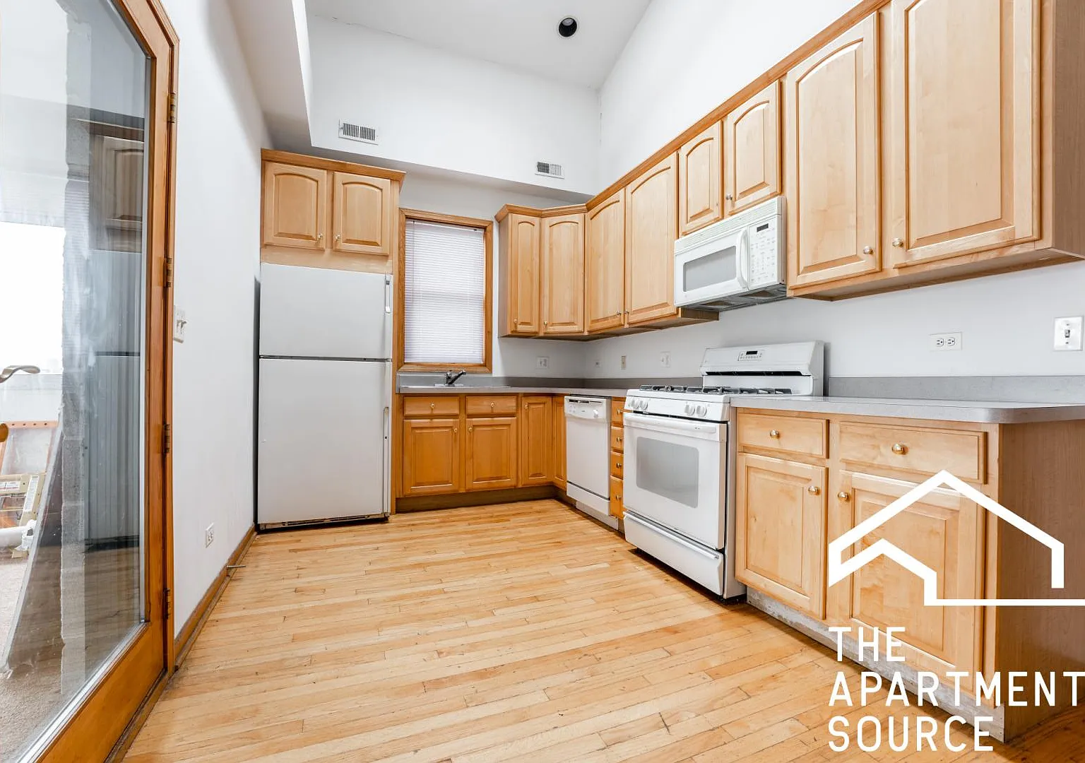 1940 West Diversey Parkway #3W — Photo 1