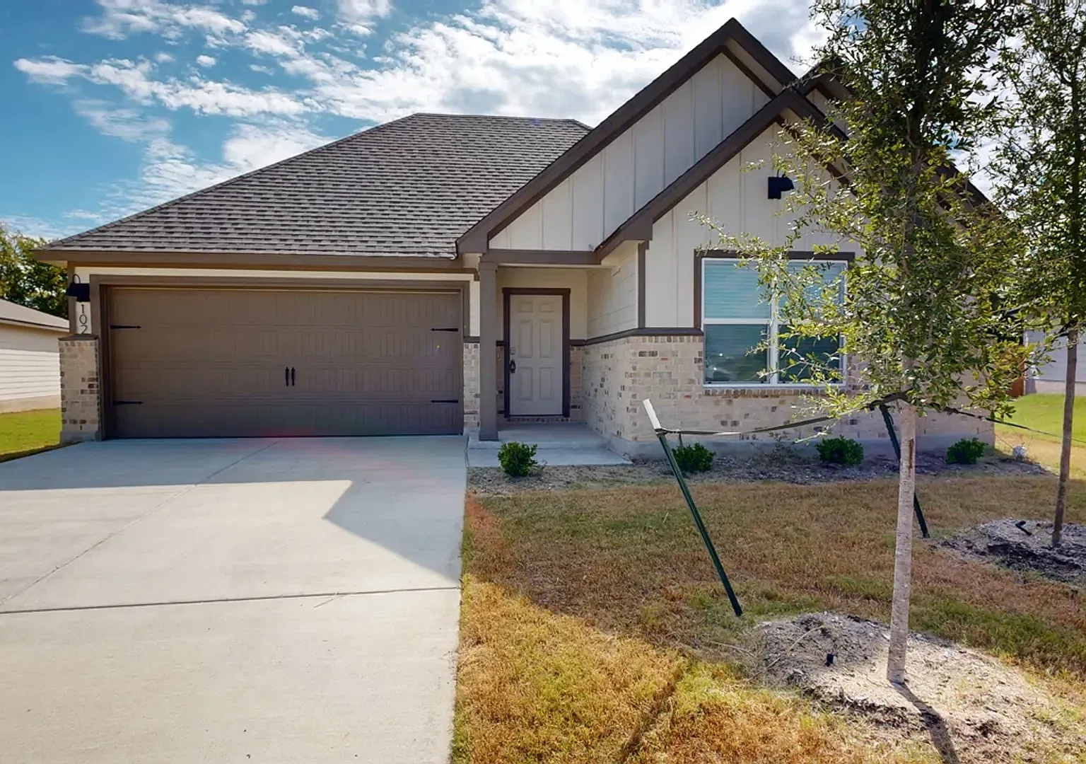 Gorgeous 4 Bedroom In Turnbo Ranch With A Greenbelt On The Back — Photo 1