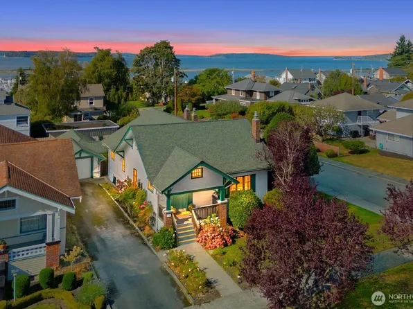 1102 Rucker Avenue, Everett, WA 98201