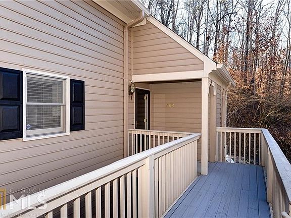 4th image of 703 Bainbridge Dr #703
