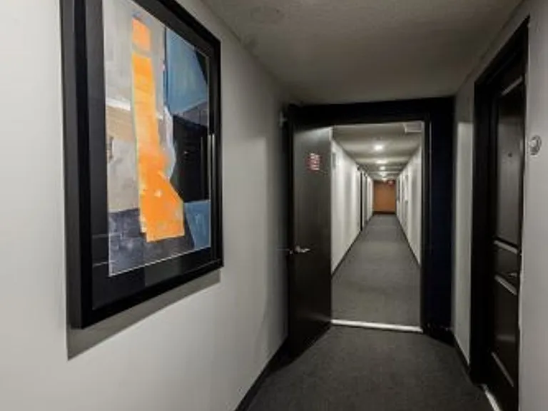 Pointe Apartments — Photo 4