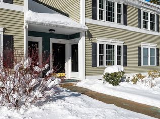 914 Springbrook Cir, Portsmouth, NH 03801