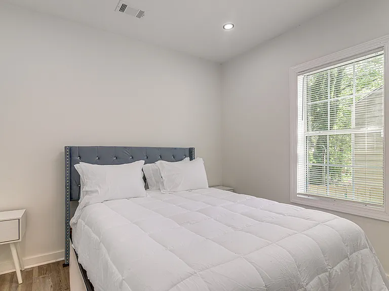 1550 Langston Ave SW — Photo 11