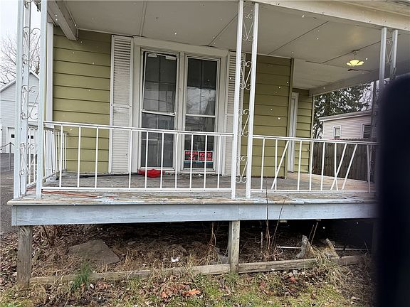 3rd image of 130 Bank St