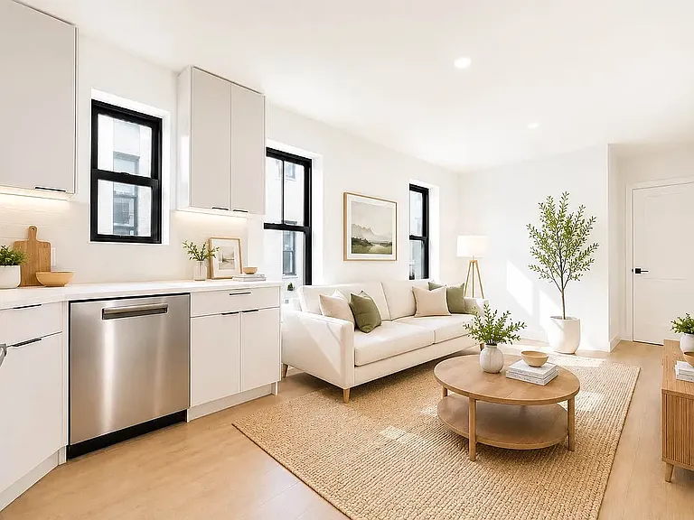 1146 Saint Marks Ave #1RR — Photo 2