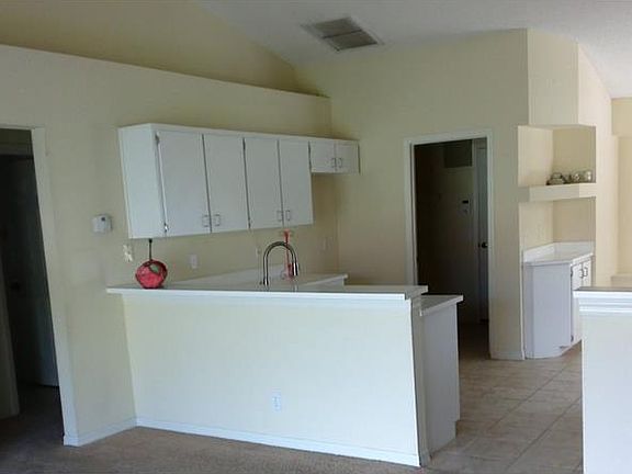 4th image of 4108 Silvermoon Dr