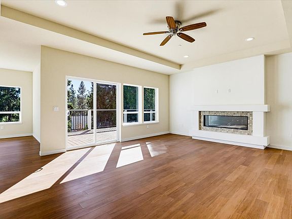 5th image of 11277 Edward Dr
