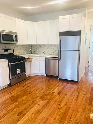 Rented by Capri Jet Realty Corp | media 11