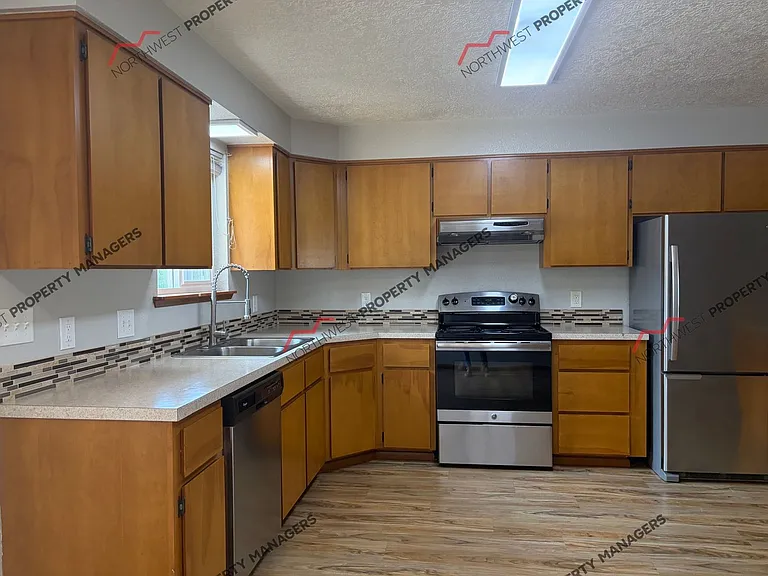119 & 121 Maple St — Photo 5