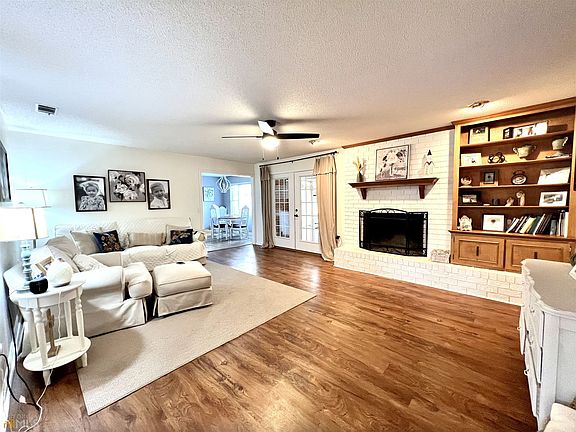 2nd image of 125 Pine Bluff Dr