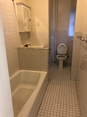 Rented by One New York Realty Inc | media 25