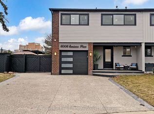 6006 Sundance Pl, Mississauga, ON L5N 2B4