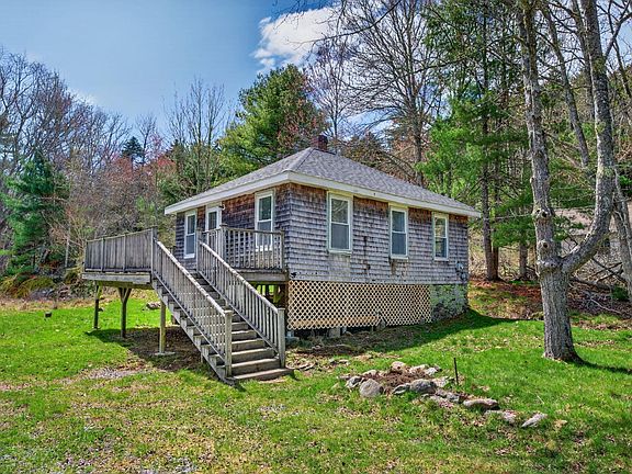 3rd image of 111 Old Schoolhouse Road