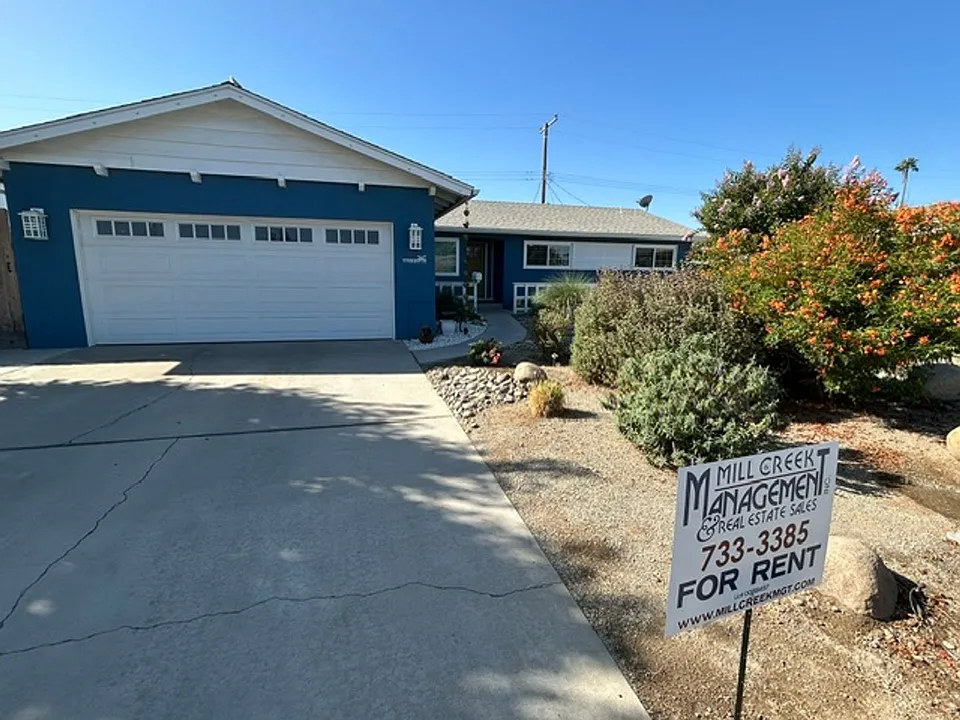 2647 W Evergreen Ave
