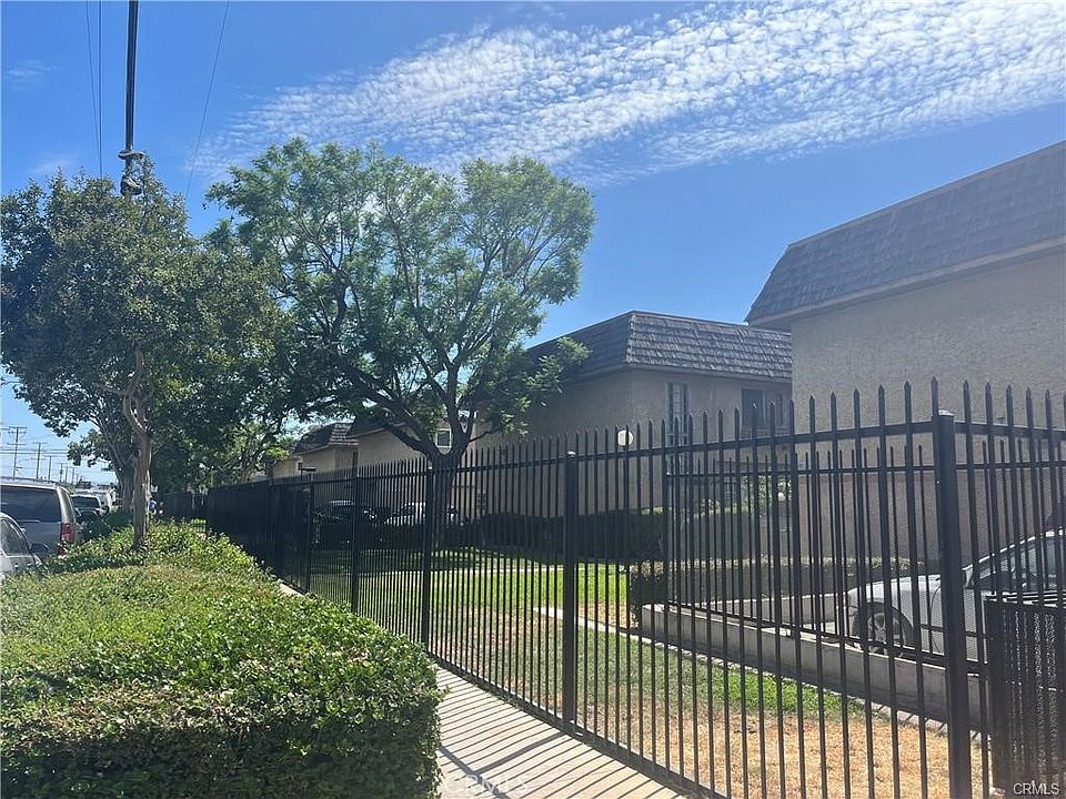 1st image of 4415 Merced Ave #22