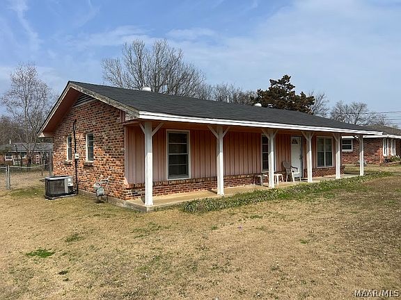 3rd image of 303 Kingswood Rd