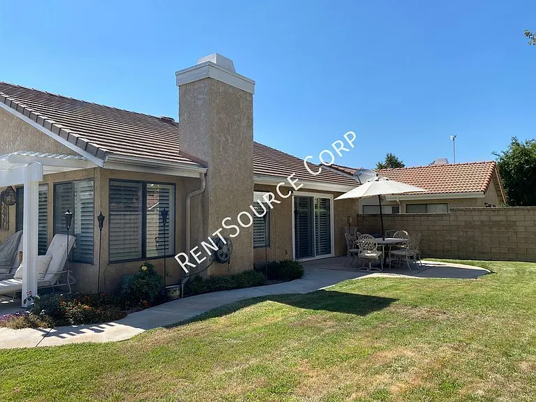 26102 Alejandro Dr — Photo 22