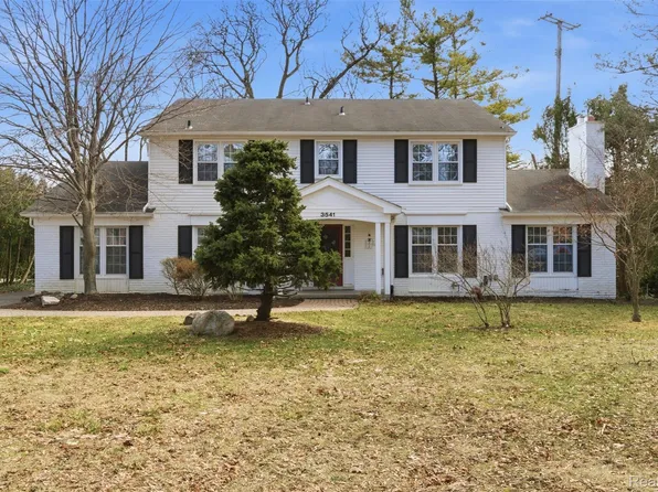 3541 Bradway Blvd, Bloomfield Hills, MI 48301