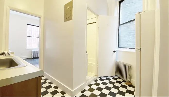 Rented by Ethan Blinder, LREB | media 32