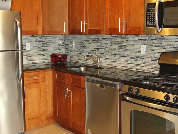 3rd image of 20-12 31st St #1G