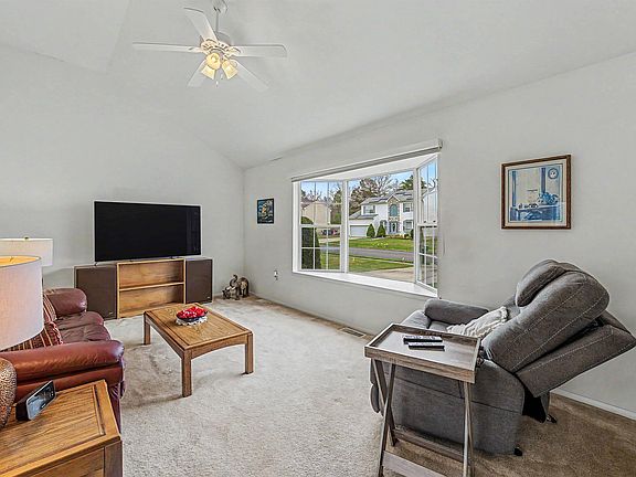 3rd image of 117 Pennington Ave