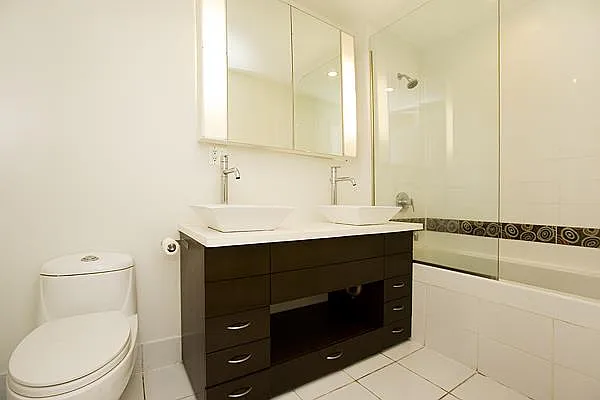 Sold by Platinum Properties | media 18