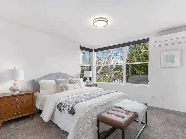 11234 Greenwood Ave N #B — Photo 11