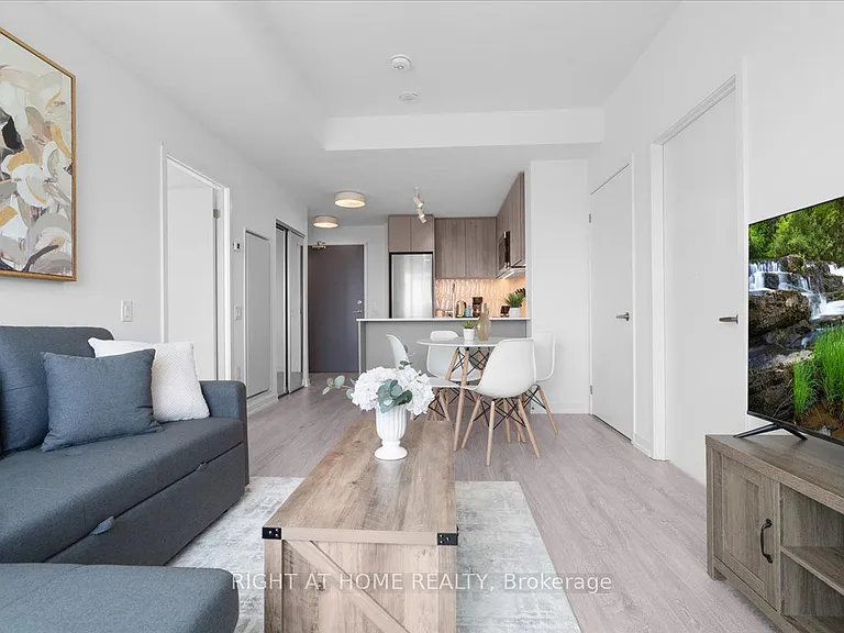 2485 Eglinton Ave W #1401 — Photo 20