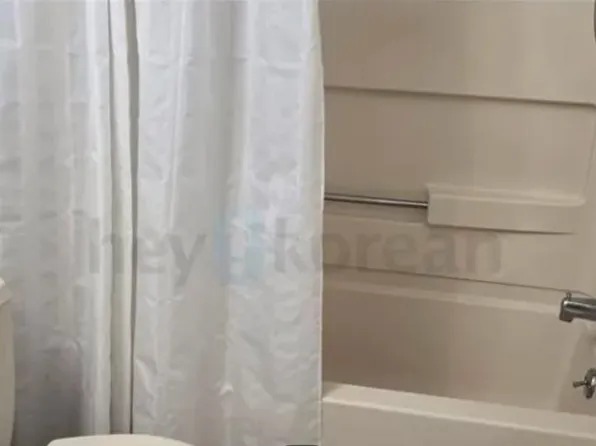 228b Washington Avenue image 5 of 7