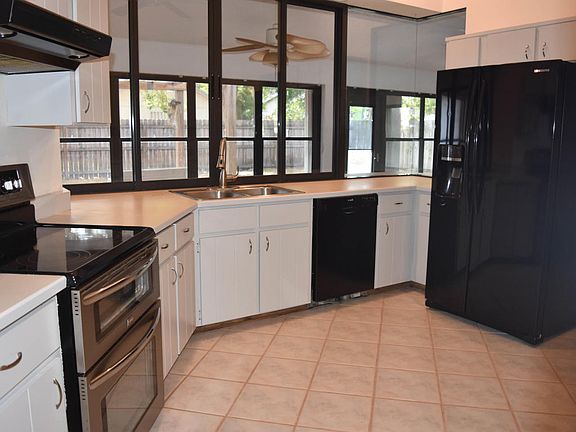 2nd image of 1256 Sleepy Hollow Ln