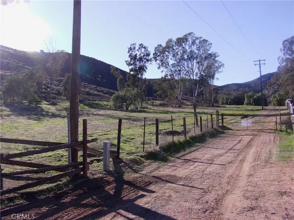 32595 Newport Rd, Hemet, CA 92543