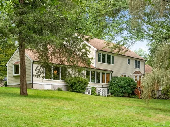 21 Driftway Lane, New Canaan, CT 06840