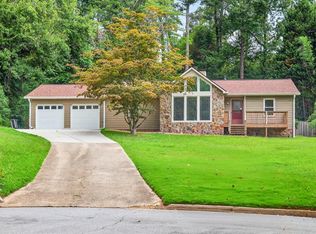 382 Quail Hollow Dr, Lawrenceville, GA 30043
