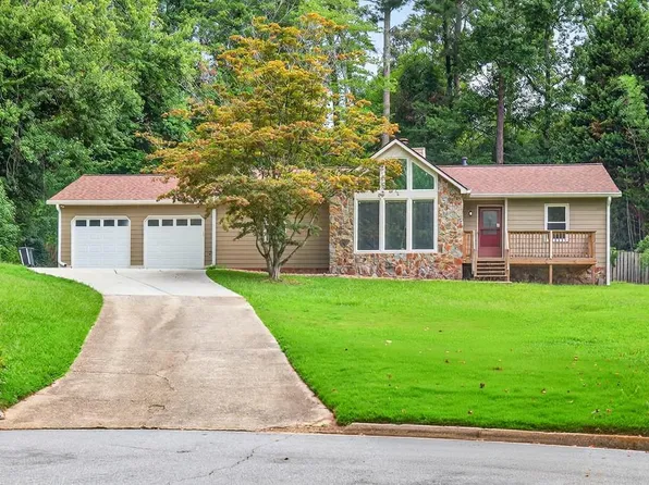 382 Quail Hollow Dr, Lawrenceville, GA 30043