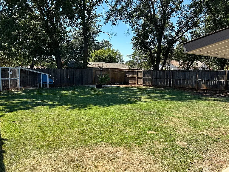 7252 Lincoln Blvd — Photo 11