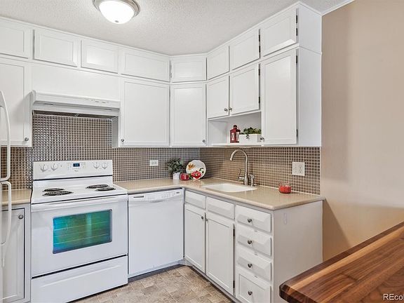 4th image of 690 S Alton Way #1C