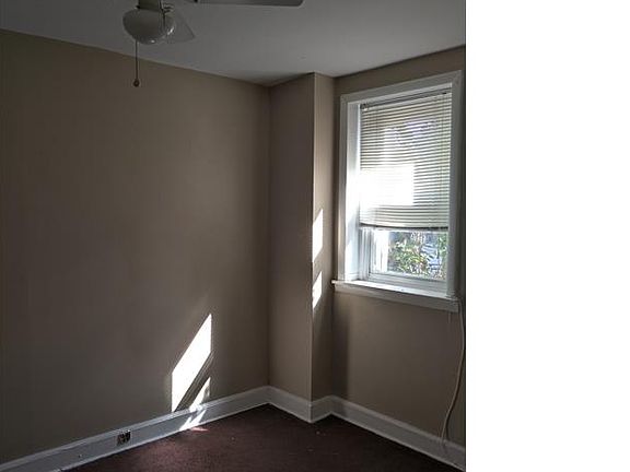 4th image of 3063 N Judson St
